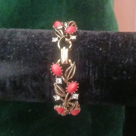 Earrings = Lisner Bracelet = Lisner Necklace = Kramer? 3 Piece Jewelry Set - Picture 7 of 8